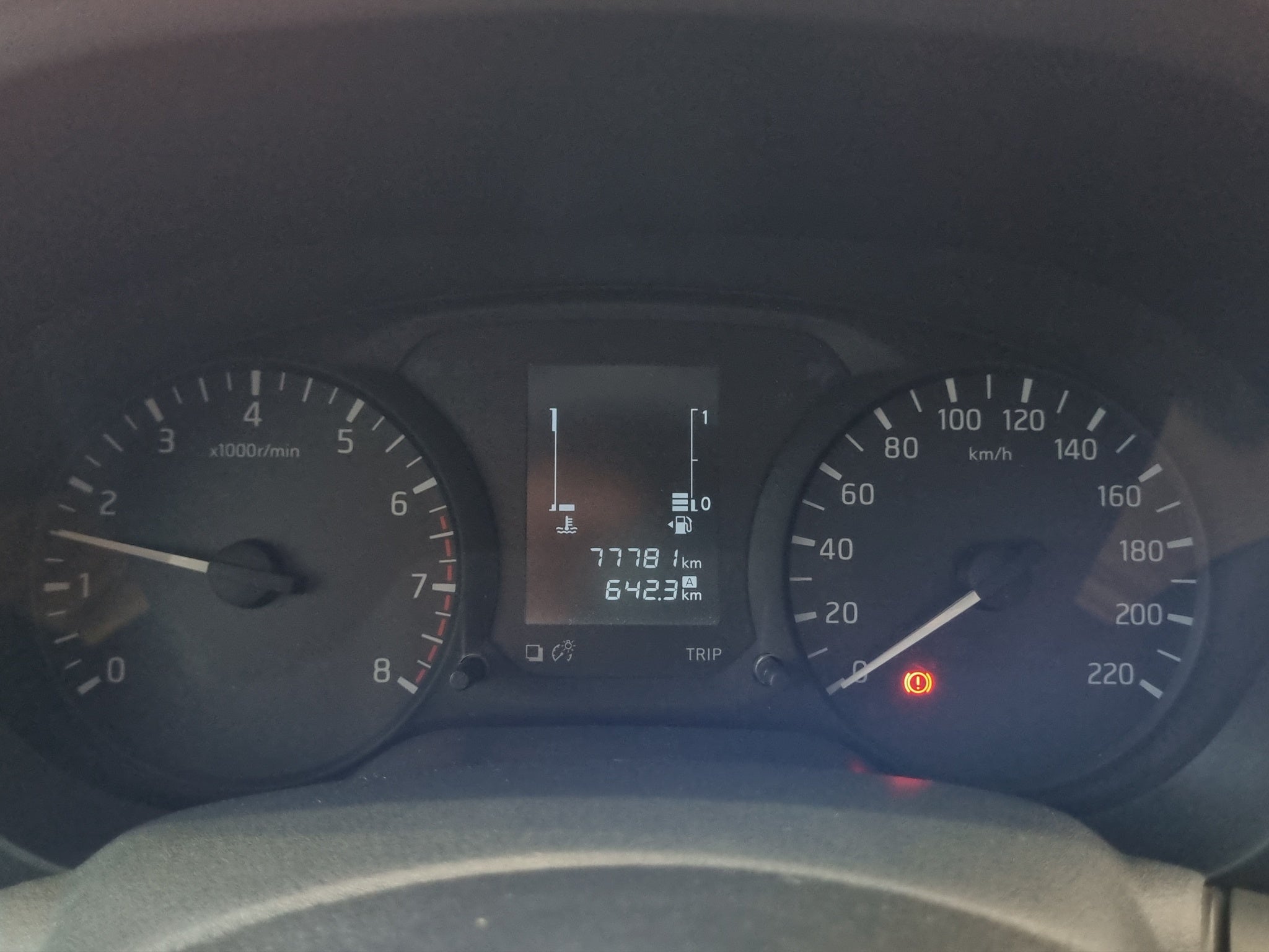 2023 Nissan Comerciales NP300 2 pts. Chas. Cab., TD, TM6, a/ac.