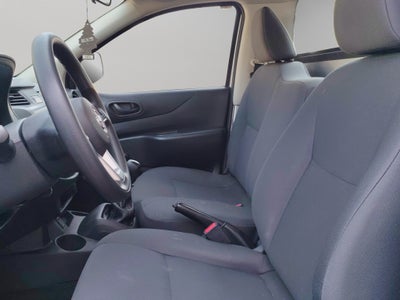 2023 Nissan Comerciales NP300 2 pts. Pick-Up, Cab. Sencilla, TM6, a/ac.