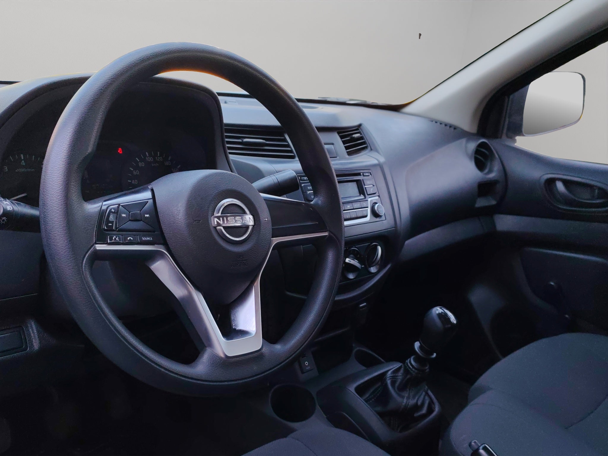 2023 Nissan Comerciales NP300 2 pts. Pick-Up, Cab. Sencilla, TM6, a/ac.