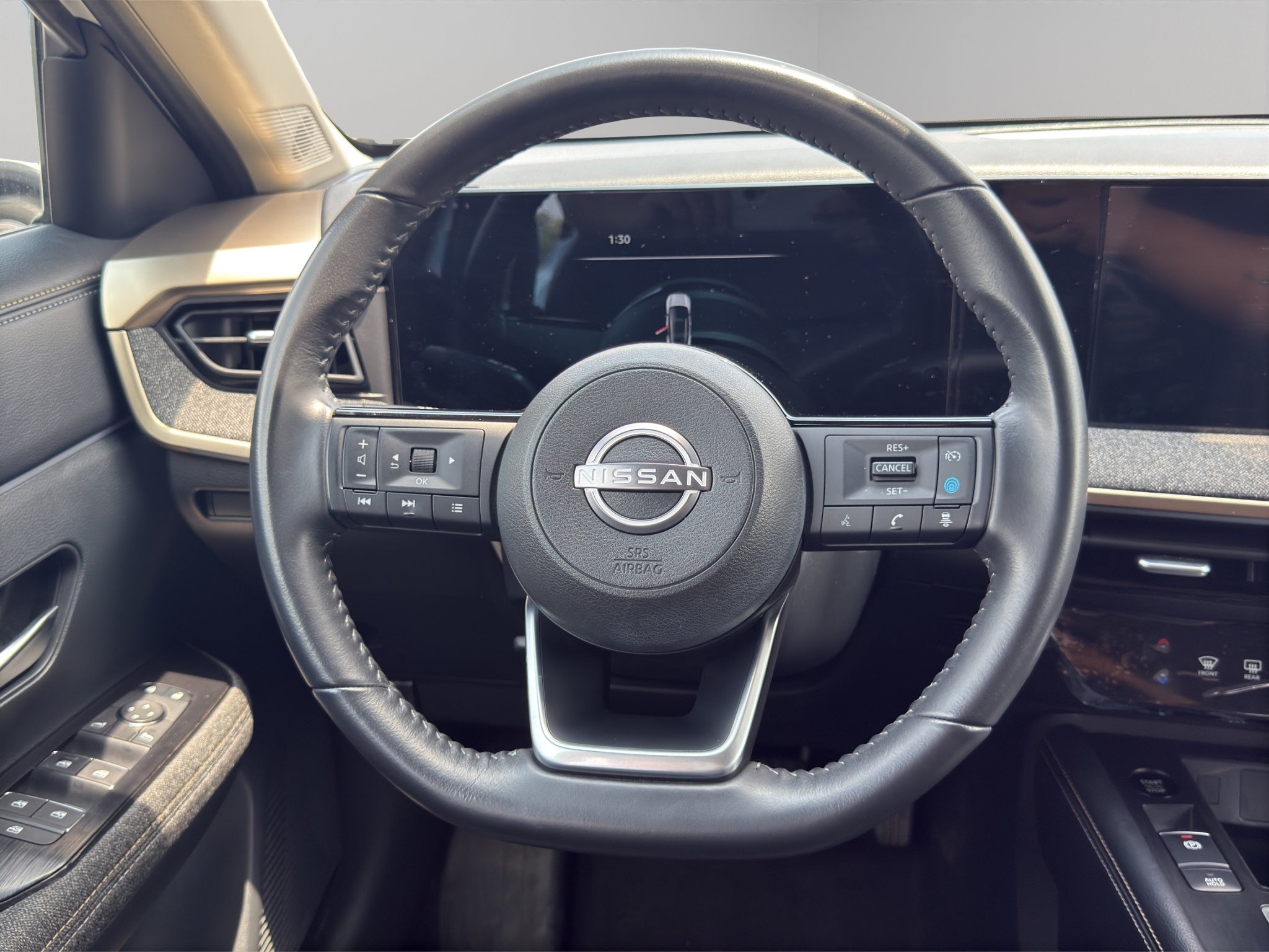 2025 Nissan Kicks VUD 5 pts. Platinum, 2.0l, TA, TP, s. Bose, pantalla touch 12