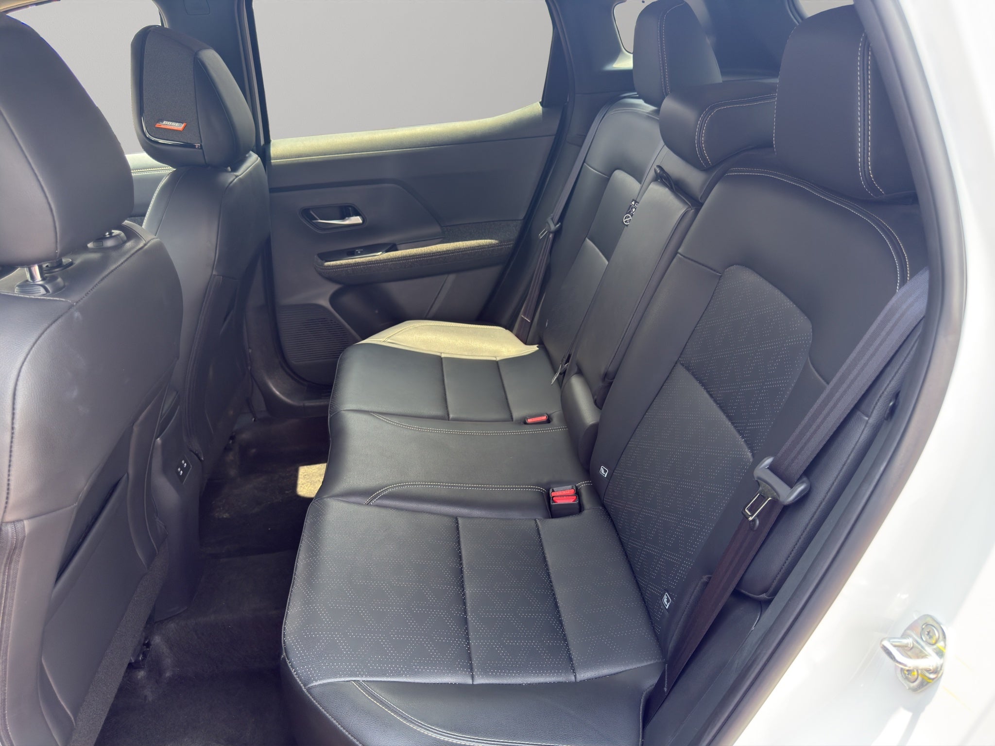 2025 Nissan Kicks VUD 5 pts. Platinum, 2.0l, TA, TP, s. Bose, pantalla touch 12