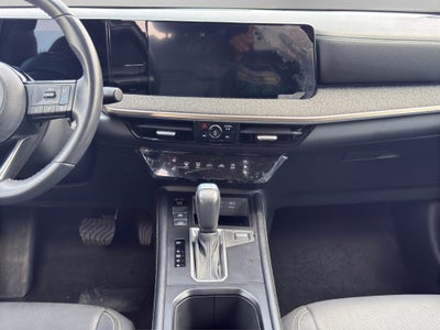 2025 Nissan Kicks VUD 5 pts. Platinum, 2.0l, TA, TP, s. Bose, pantalla touch 12