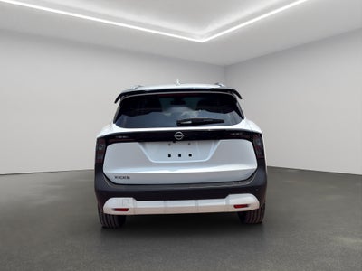 2025 Nissan Kicks VUD 5 pts. Platinum, 2.0l, TA, TP, s. Bose, pantalla touch 12