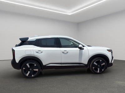 2025 Nissan Kicks VUD 5 pts. Platinum, 2.0l, TA, TP, s. Bose, pantalla touch 12