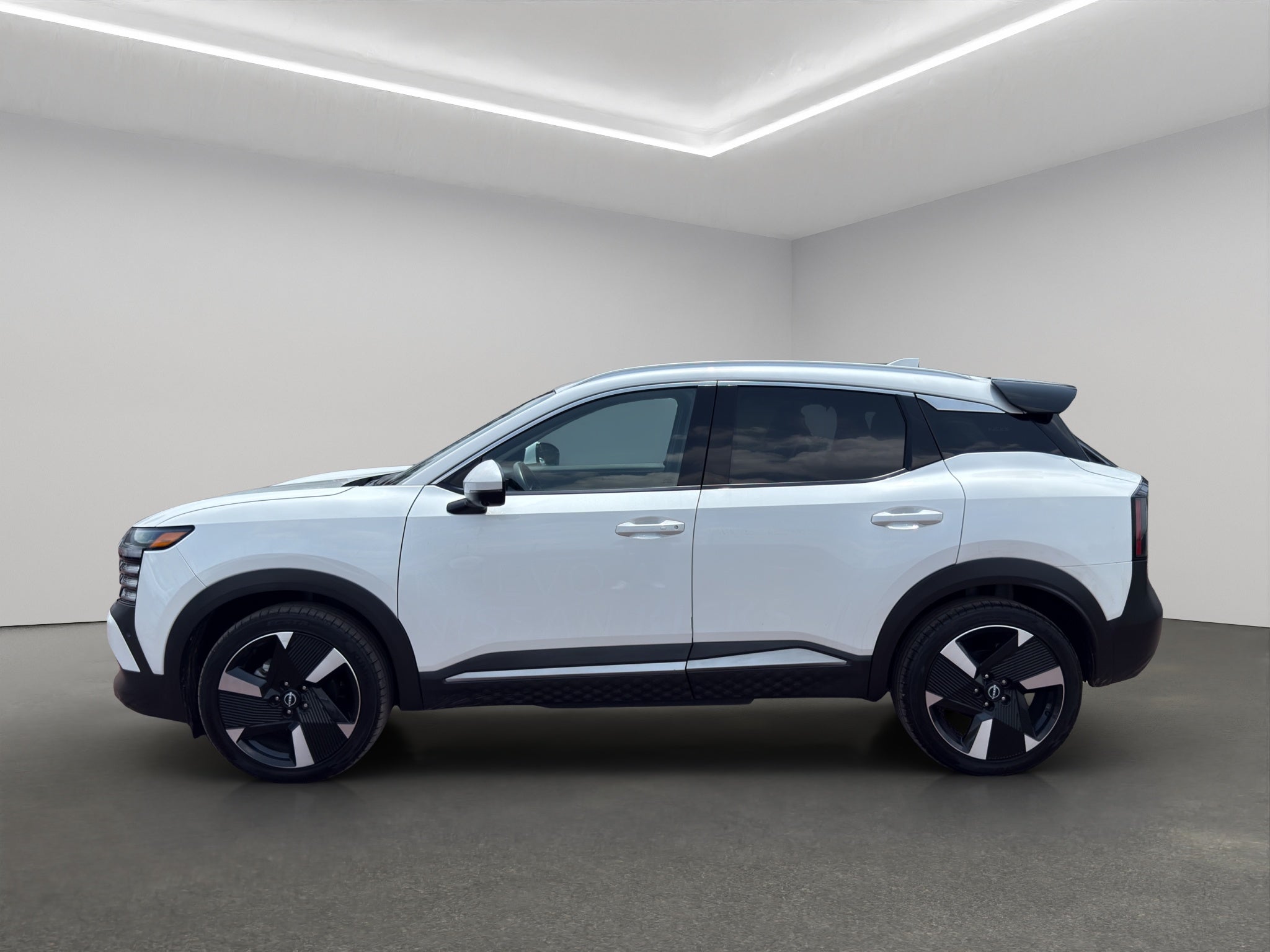 2025 Nissan Kicks VUD 5 pts. Platinum, 2.0l, TA, TP, s. Bose, pantalla touch 12