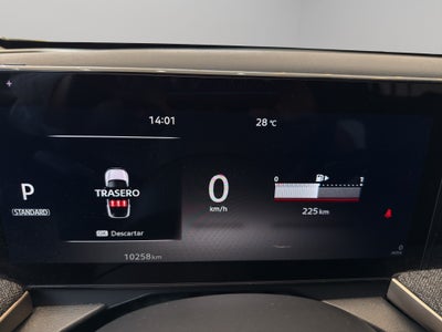 2025 Nissan Kicks VUD 5 pts. Platinum, 2.0l, TA, TP, s. Bose, pantalla touch 12
