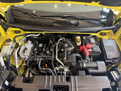 2025 Nissan Kicks VUD 5 pts. Platinum, 2.0l, TA, TP, s. Bose, pantalla touch 12
