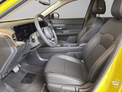 2025 Nissan Kicks VUD 5 pts. Platinum, 2.0l, TA, TP, s. Bose, pantalla touch 12
