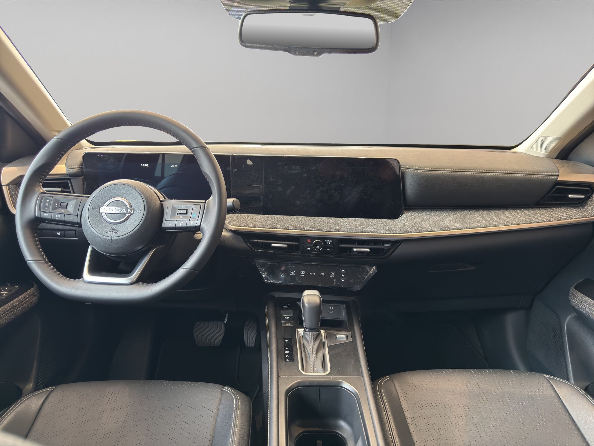 2025 Nissan Kicks VUD 5 pts. Platinum, 2.0l, TA, TP, s. Bose, pantalla touch 12