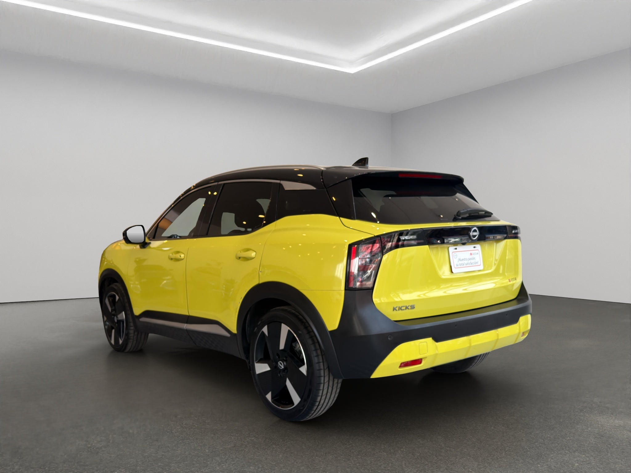 2025 Nissan Kicks VUD 5 pts. Platinum, 2.0l, TA, TP, s. Bose, pantalla touch 12