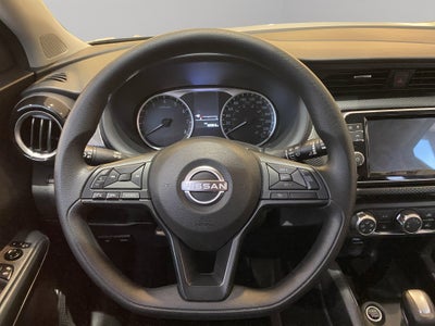 2025 Nissan Kicks VUD 5 pts. Play Advance e-Power, E-REV, TA, RA-17 (línea nueva)