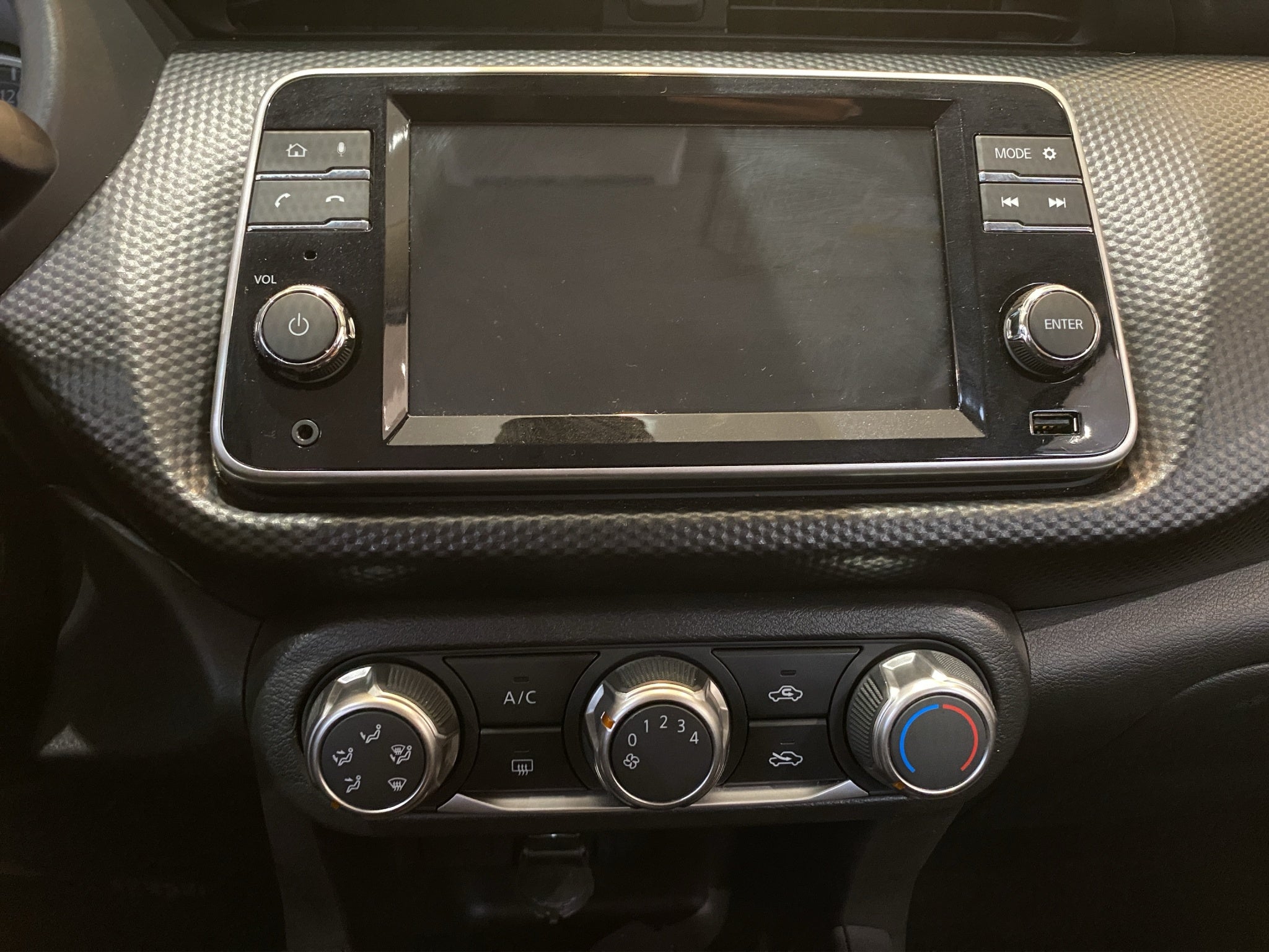 2025 Nissan Kicks VUD 5 pts. Play Advance e-Power, E-REV, TA, RA-17 (línea nueva)
