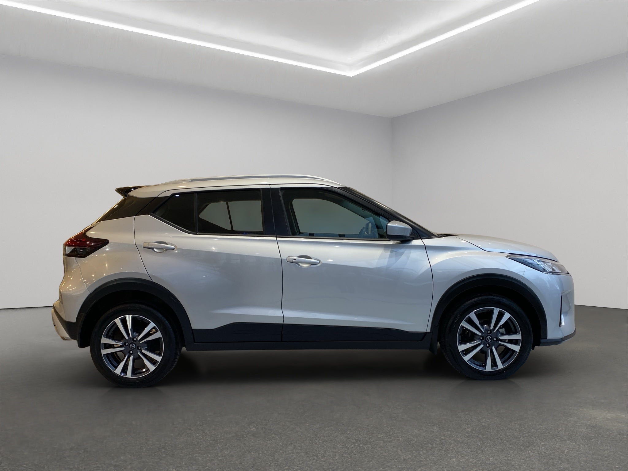 2025 Nissan Kicks VUD 5 pts. Play Advance e-Power, E-REV, TA, RA-17 (línea nueva)