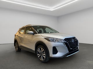 2025 Nissan Kicks VUD 5 pts. Play Advance e-Power, E-REV, TA, RA-17 (línea nueva)