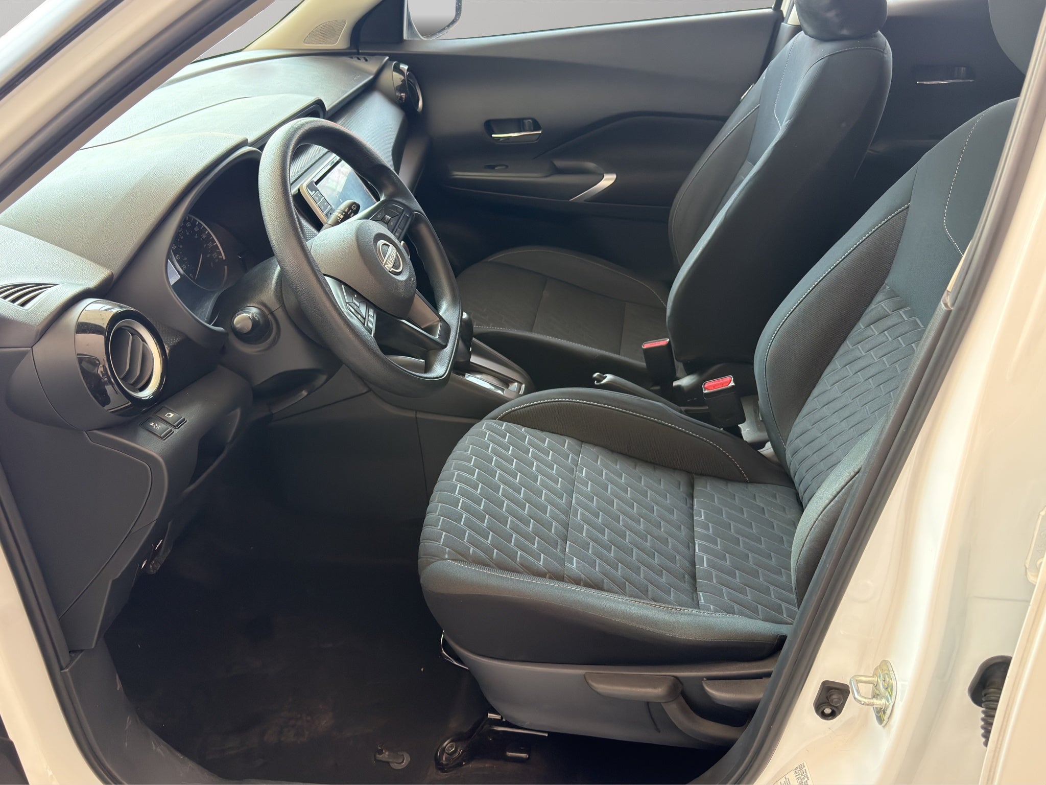 2024 Nissan Kicks VUD 5 pts. Advance e-Power, E-REV, TA, RA-17 (línea anterior)