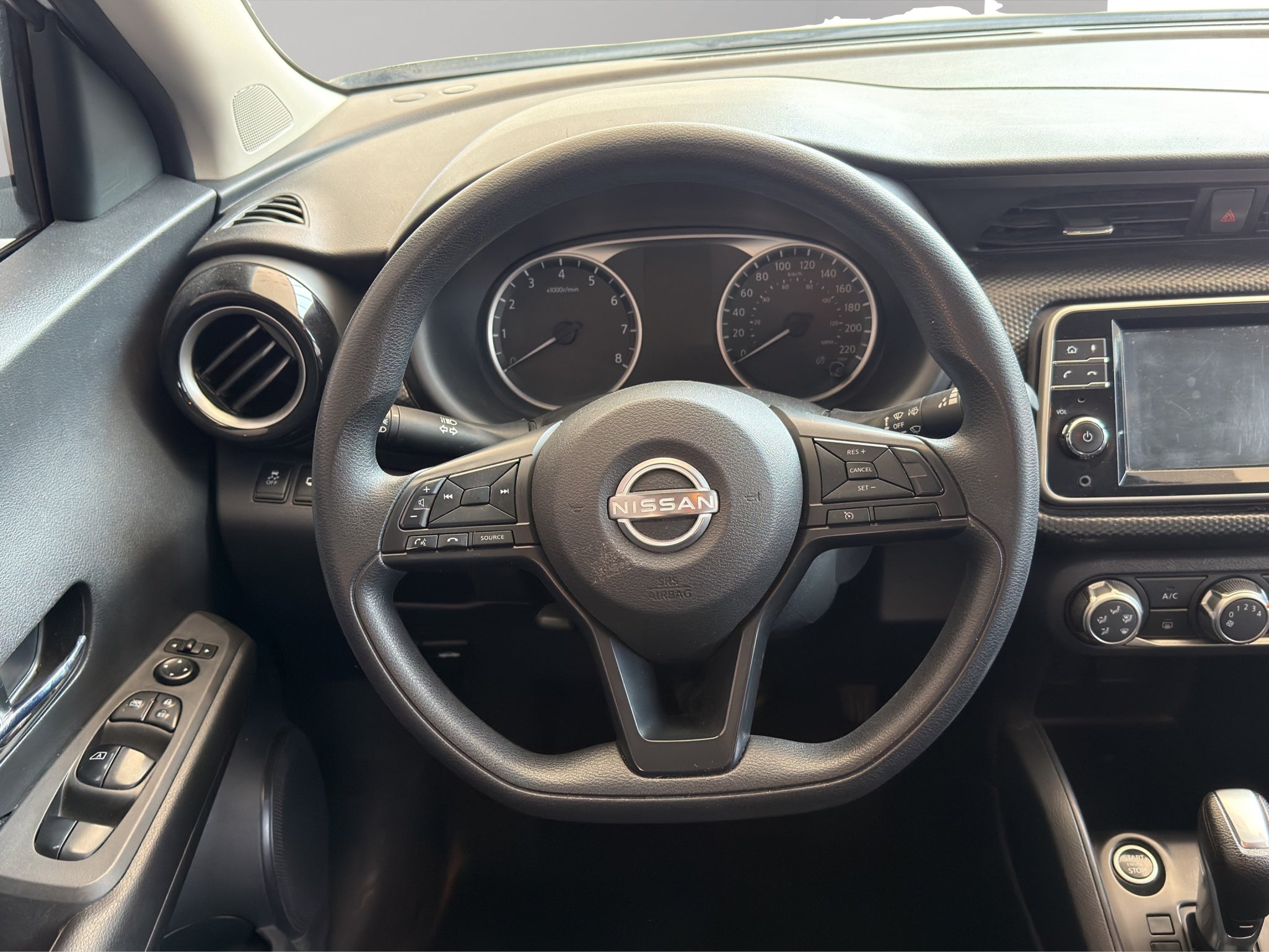 2024 Nissan Kicks VUD 5 pts. Advance e-Power, E-REV, TA, RA-17 (línea anterior)