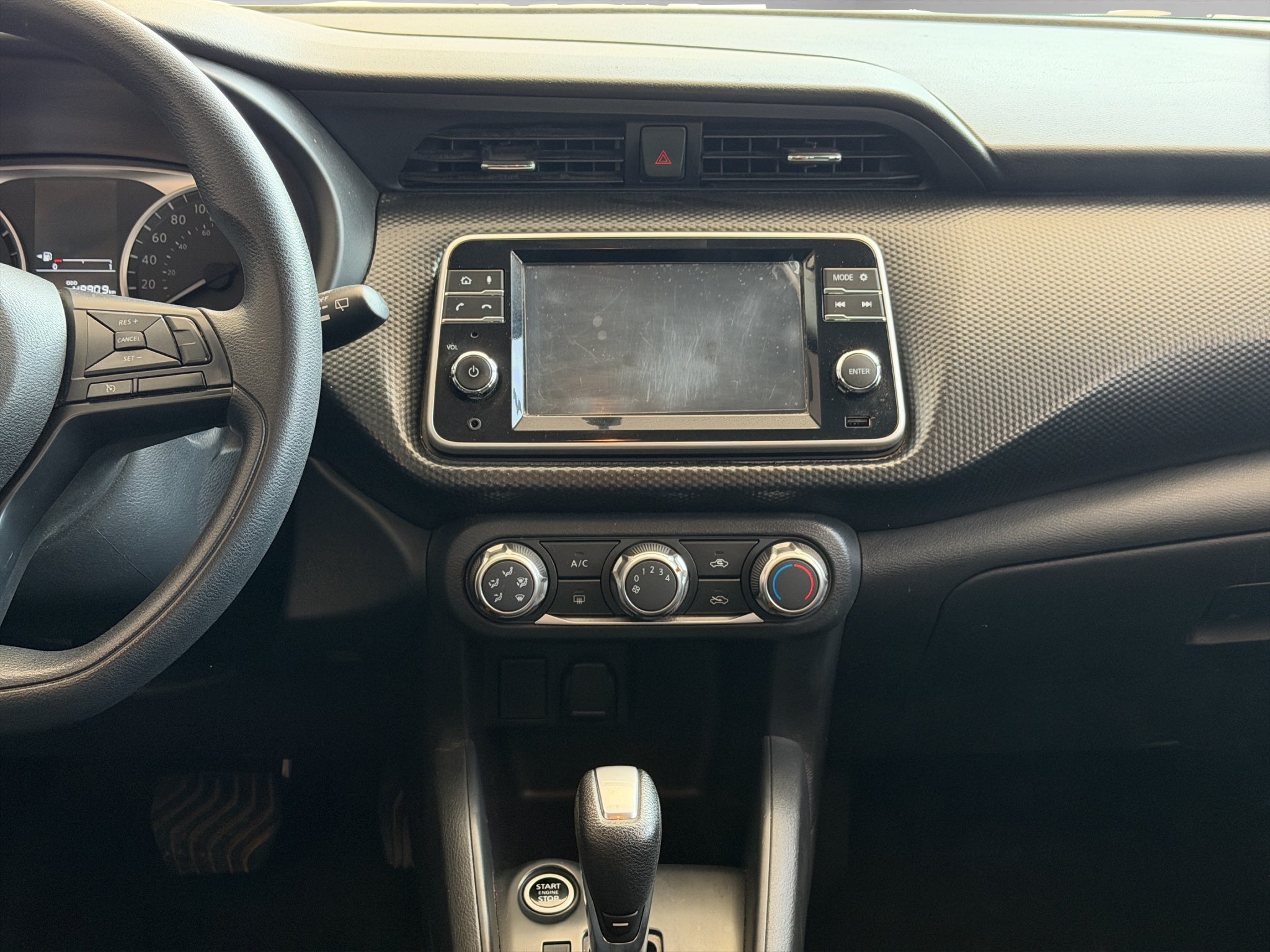 2024 Nissan Kicks VUD 5 pts. Advance e-Power, E-REV, TA, RA-17 (línea anterior)