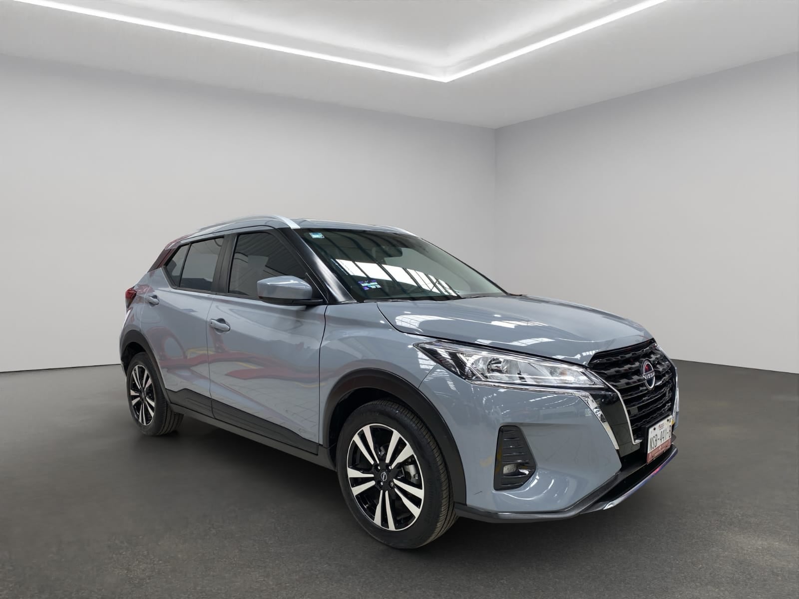 2025 Nissan Kicks VUD 5 pts. Play Advance, 1.6l, TM5, RA-17 (línea nueva)