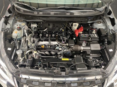 2025 Nissan Kicks VUD 5 pts. Play Advance, 1.6l, TM5, RA-17 (línea nueva)