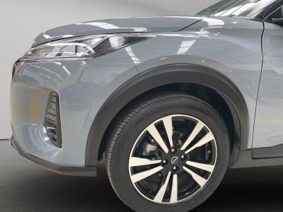 2025 Nissan Kicks VUD 5 pts. Play Advance, 1.6l, TM5, RA-17 (línea nueva)