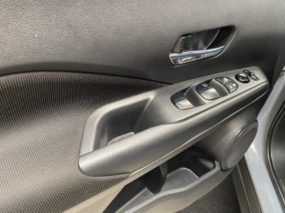 2025 Nissan Kicks VUD 5 pts. Play Advance, 1.6l, TM5, RA-17 (línea nueva)
