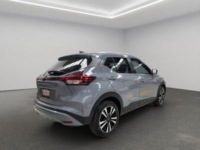 2025 Nissan Kicks VUD 5 pts. Play Advance, 1.6l, TM5, RA-17 (línea nueva)