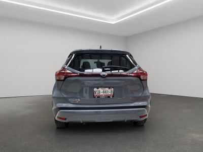 2025 Nissan Kicks VUD 5 pts. Play Advance, 1.6l, TM5, RA-17 (línea nueva)