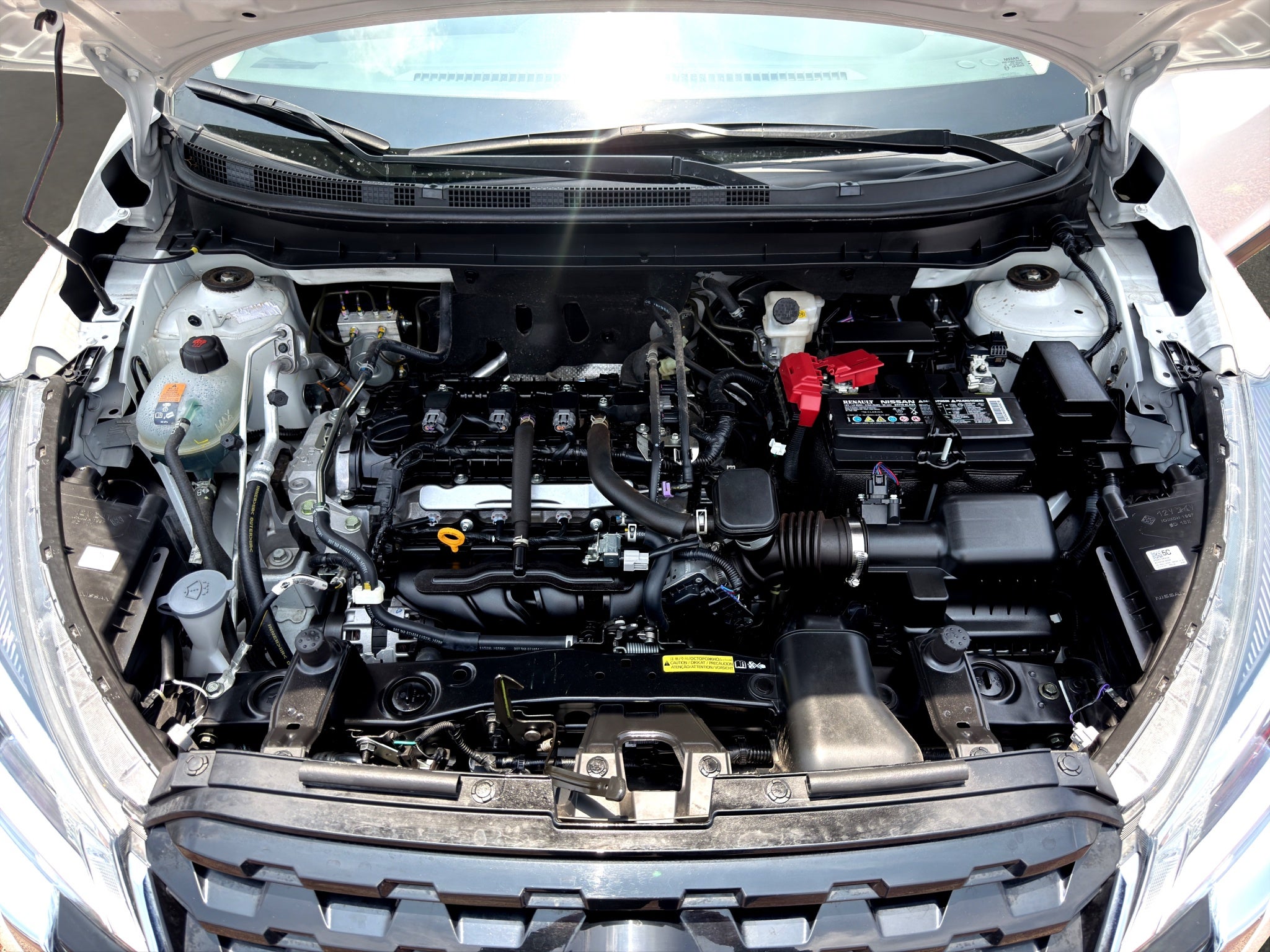2025 Nissan Kicks VUD 5 pts. Play Advance e-Power, E-REV, TA, RA-17 (línea nueva)
