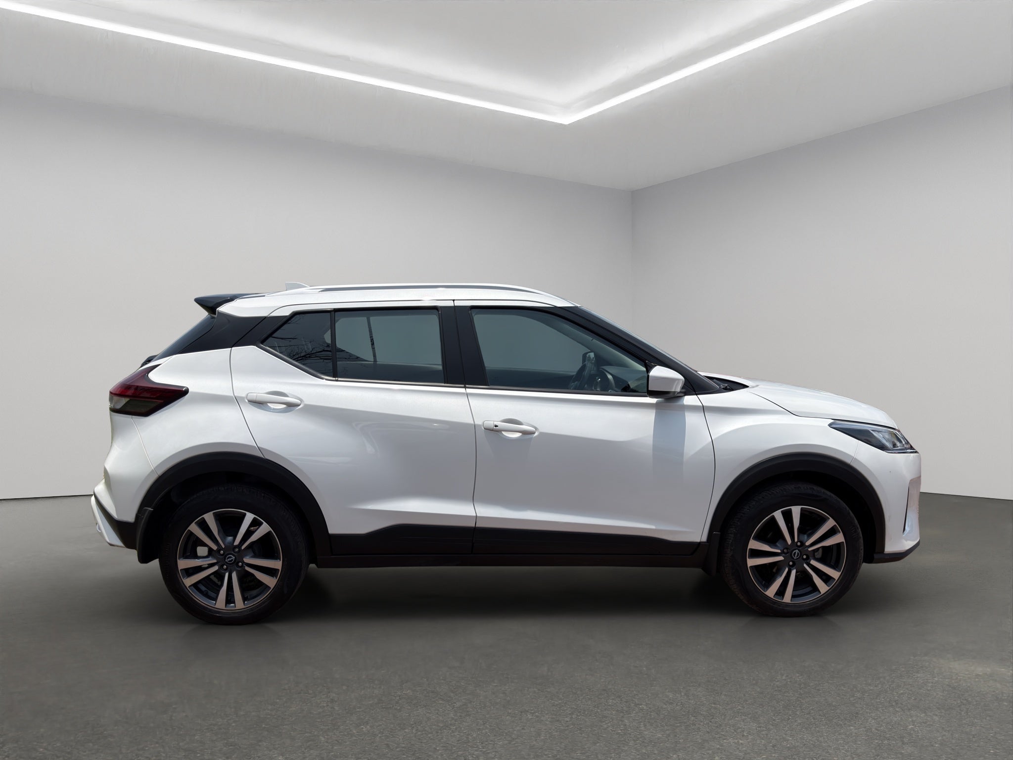 2025 Nissan Kicks VUD 5 pts. Play Advance e-Power, E-REV, TA, RA-17 (línea nueva)