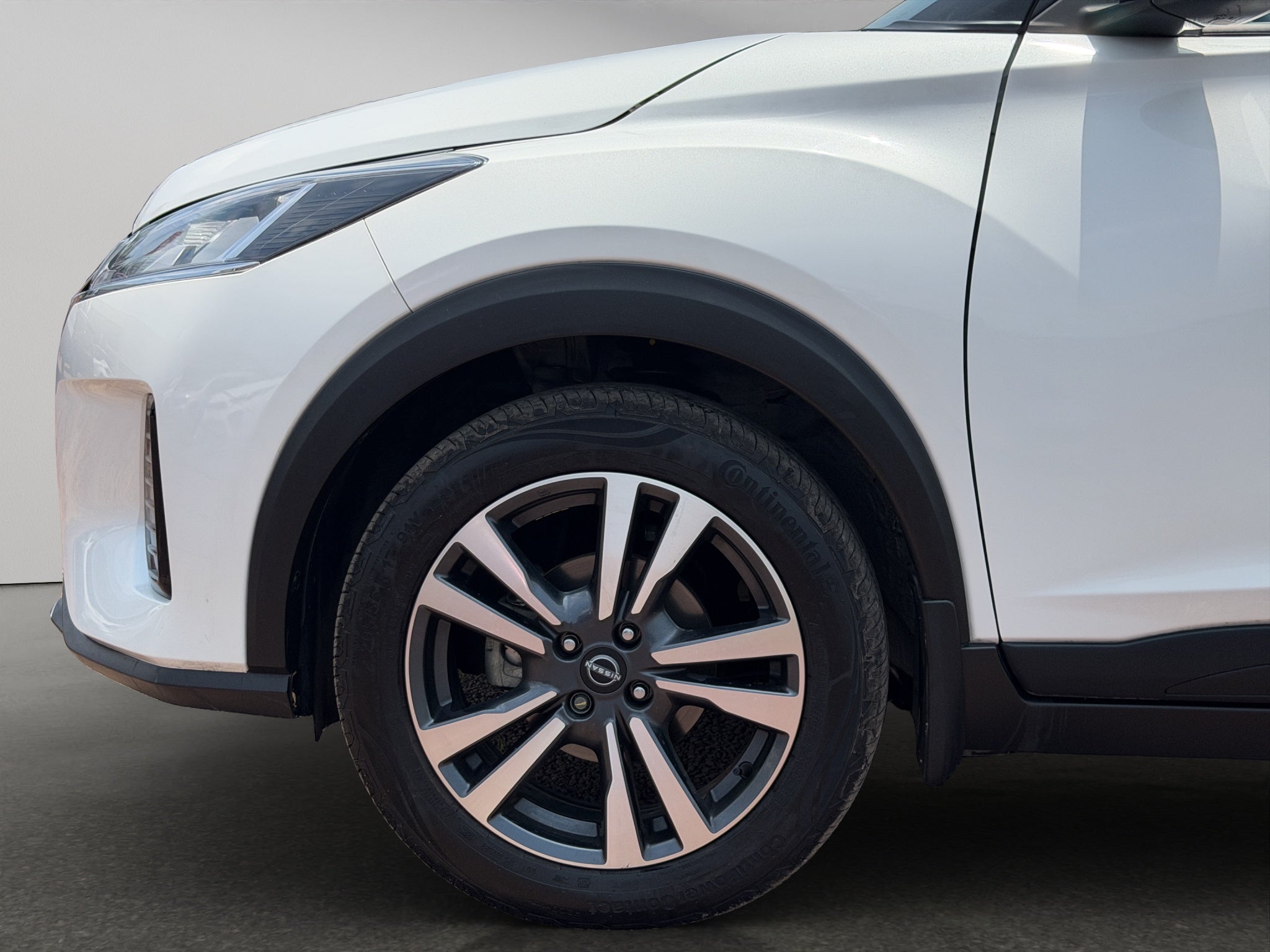 2025 Nissan Kicks VUD 5 pts. Play Advance e-Power, E-REV, TA, RA-17 (línea nueva)