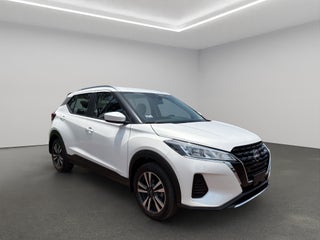 2025 Nissan Kicks VUD 5 pts. Play Advance e-Power, E-REV, TA, RA-17 (línea nueva)