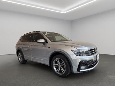 2021 Volkswagen Tiguan VUD 5 pts. Comfortline, 1.4T, DSG, piel, f. niebla, cámara reversa, RA-17