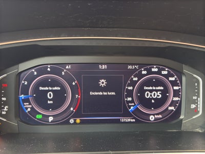 2021 Volkswagen Tiguan VUD 5 pts. Comfortline, 1.4T, DSG, piel, f. niebla, cámara reversa, RA-17