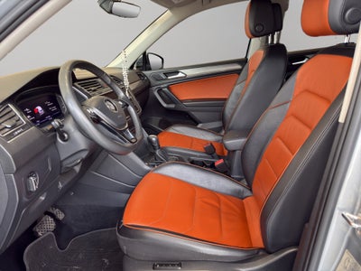 2021 Volkswagen Tiguan VUD 5 pts. Comfortline, 1.4T, DSG, piel, f. niebla, cámara reversa, RA-17