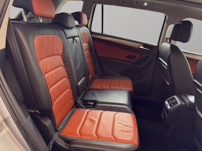 2021 Volkswagen Tiguan VUD 5 pts. Comfortline, 1.4T, DSG, piel, f. niebla, cámara reversa, RA-17