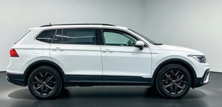 2024 Volkswagen Tiguan VUD 5 pts. Comfortline, 1.4T, DSG, piel, f. niebla, cámara reversa, RA-18 (línea anterior)