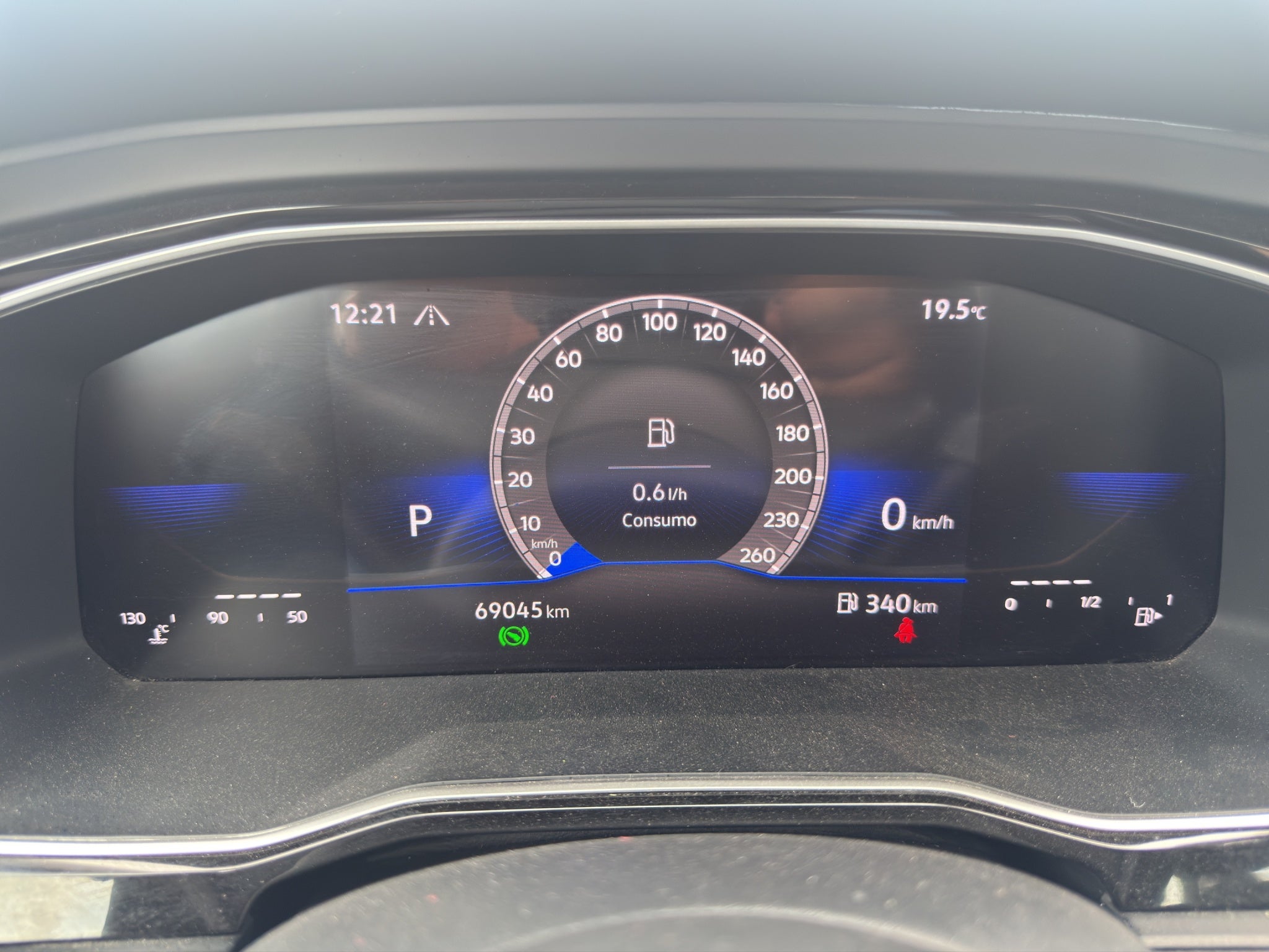 2024 Volkswagen Jetta A7 4 pts. Trendline, 1.4T, TM5, R-16 (línea anterior)