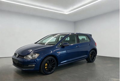 2017 Volkswagen Golf A7 5 pts. HB Highline, 1.4T, DSG, climatronic, QCP, f. niebla, RA-17