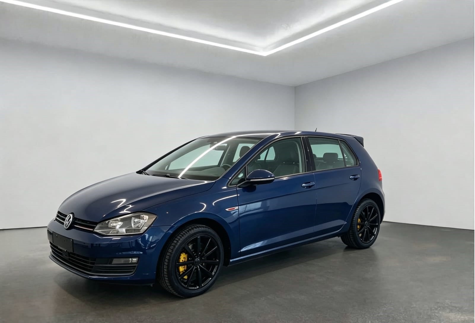 2017 Volkswagen Golf A7 5 pts. HB Highline, 1.4T, DSG, climatronic, QCP, f. niebla, RA-17