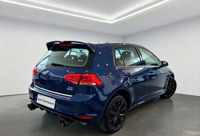 2017 Volkswagen Golf A7 5 pts. HB Highline, 1.4T, DSG, climatronic, QCP, f. niebla, RA-17