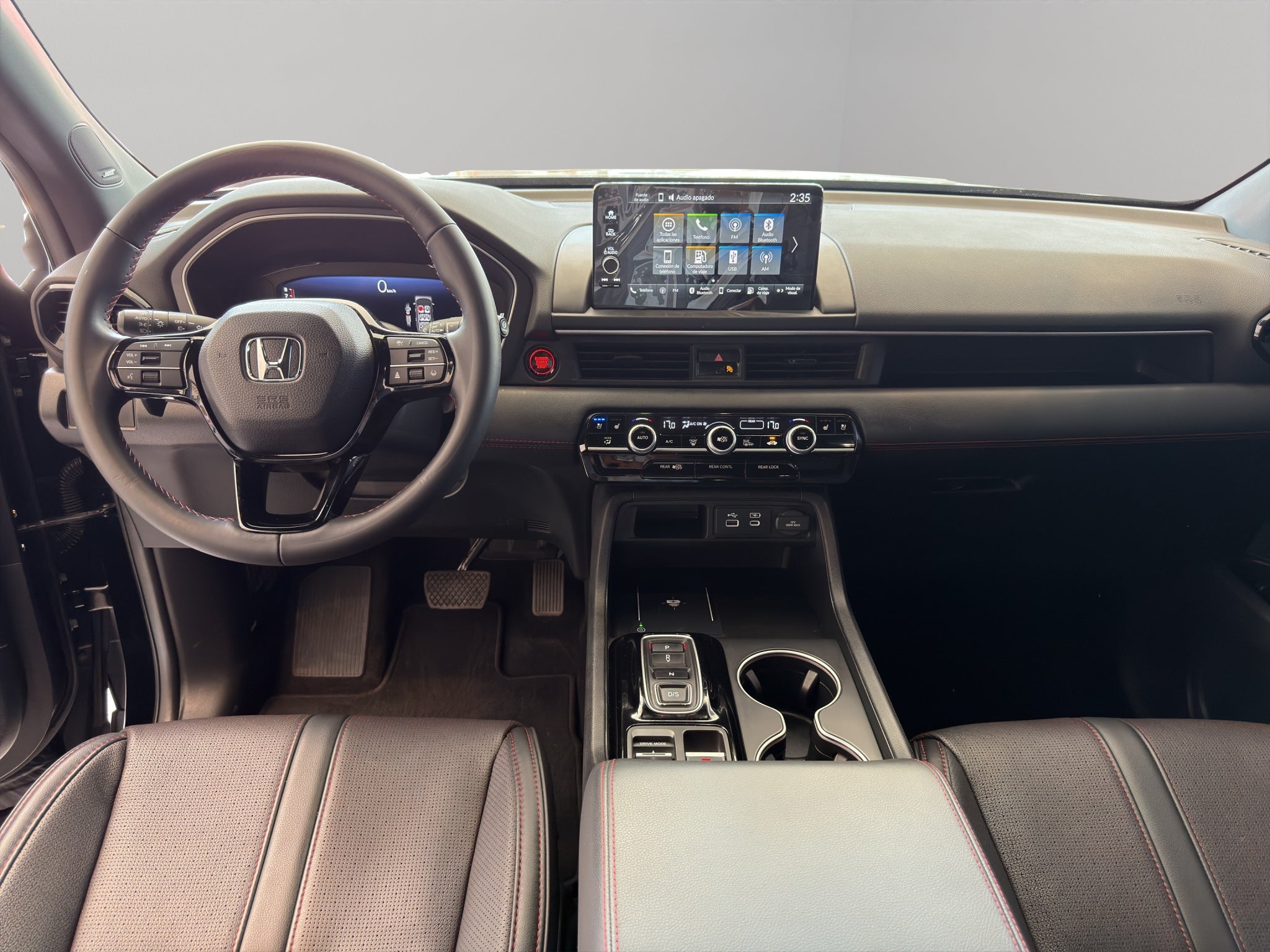 2025 Honda Pilot VUD 5 pts. Black Edition, 3.5l, TA, piel costuras rojas, QCP, RA-20 negro