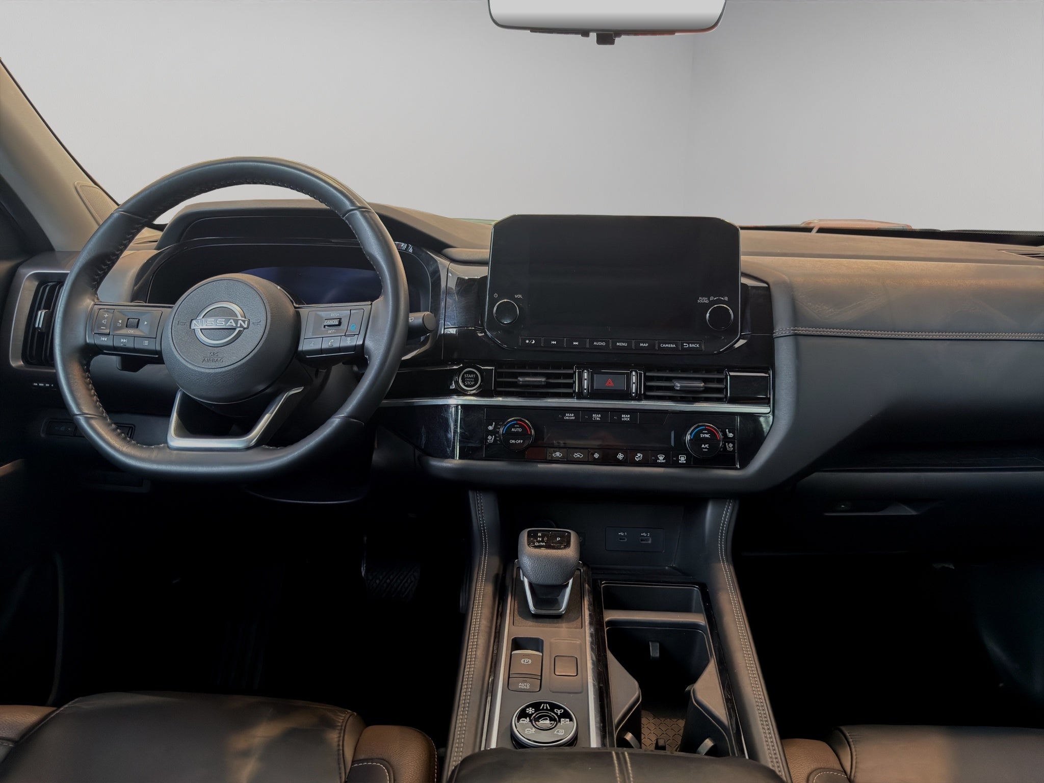 2023 Nissan Pathfinder VUD 5 pts. Platinum, 3.5l, TA, piel premium, RA-20, 4x4 (línea nueva)