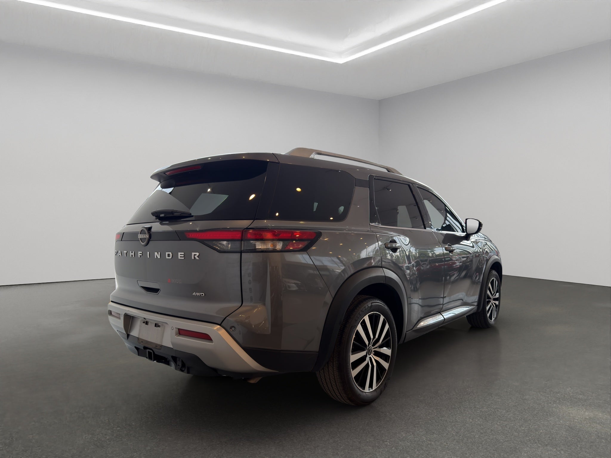 2023 Nissan Pathfinder VUD 5 pts. Platinum, 3.5l, TA, piel premium, RA-20, 4x4 (línea nueva)