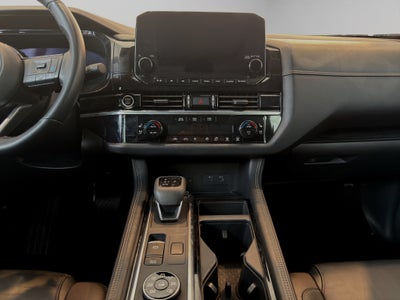 2023 Nissan Pathfinder VUD 5 pts. Platinum, 3.5l, TA, piel premium, RA-20, 4x4 (línea nueva)