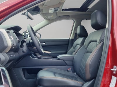 2025 Nissan Pathfinder VUD 5 pts. Platinum, 3.5l, TA, piel premium, RA-20, 4x4