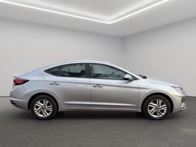 2020 Hyundai Elantra 4 pts. GLS Premium, 2.0l, TA, a/ac., f. led, RA-16 (línea anterior)