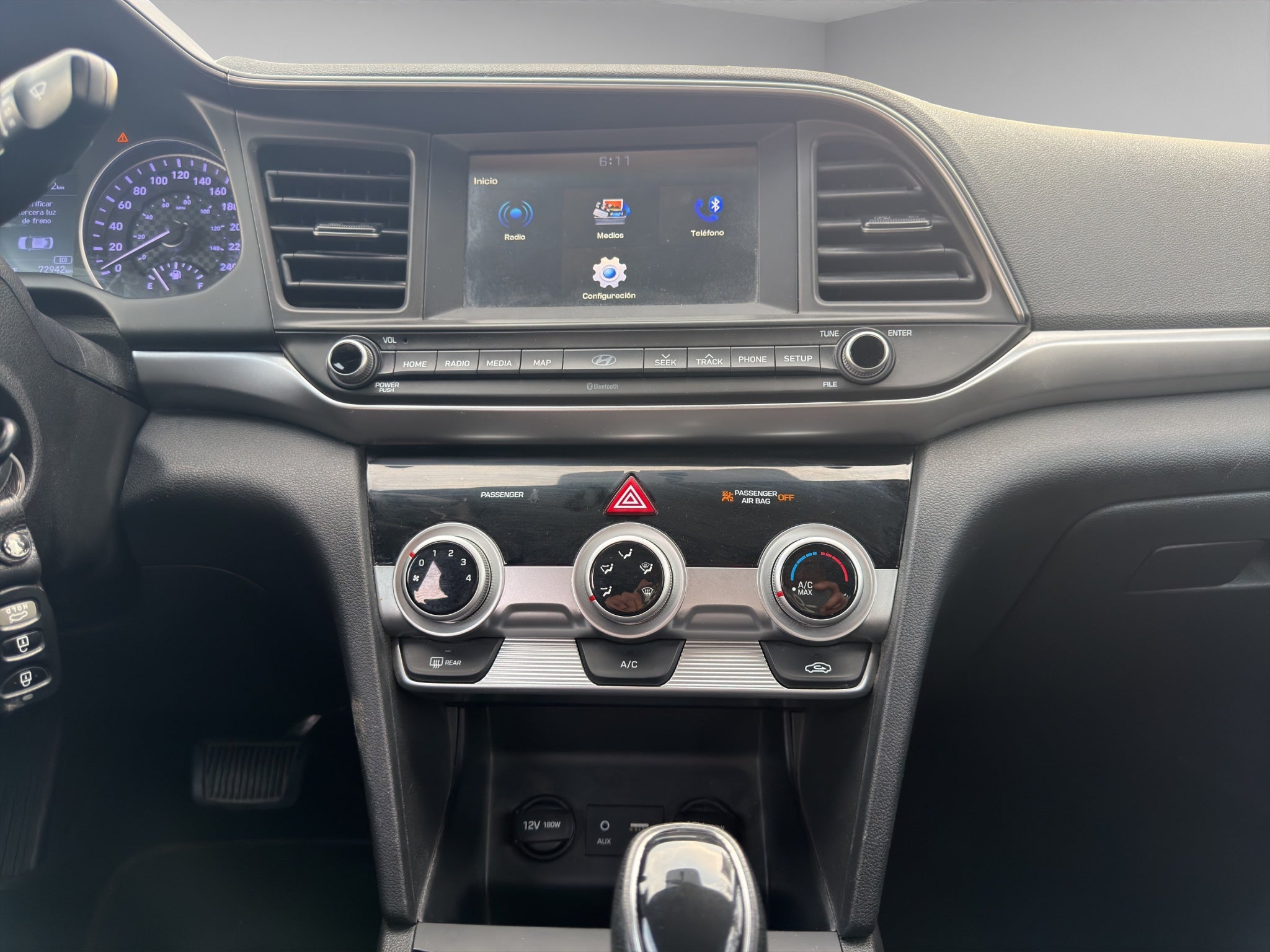2020 Hyundai Elantra 4 pts. GLS Premium, 2.0l, TA, a/ac., f. led, RA-16 (línea anterior)