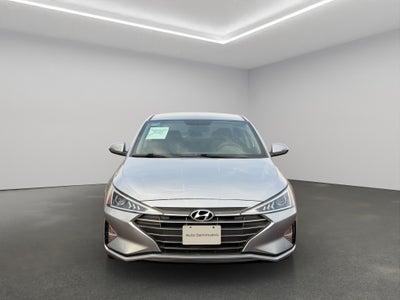 2020 Hyundai Elantra 4 pts. GLS Premium, 2.0l, TA, a/ac., f. led, RA-16 (línea anterior)