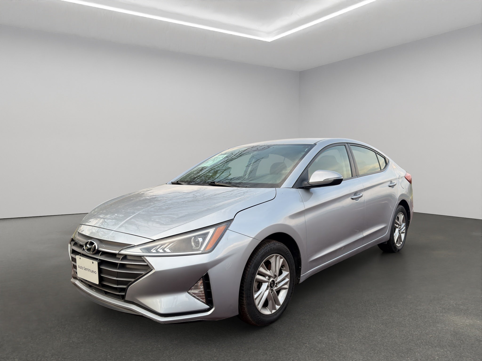 2020 Hyundai Elantra 4 pts. GLS Premium, 2.0l, TA, a/ac., f. led, RA-16 (línea anterior)