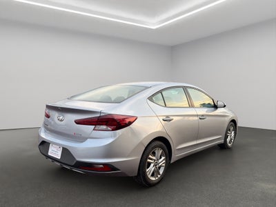2020 Hyundai Elantra 4 pts. GLS Premium, 2.0l, TA, a/ac., f. led, RA-16 (línea anterior)